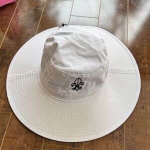 Callaway White and Black Hat